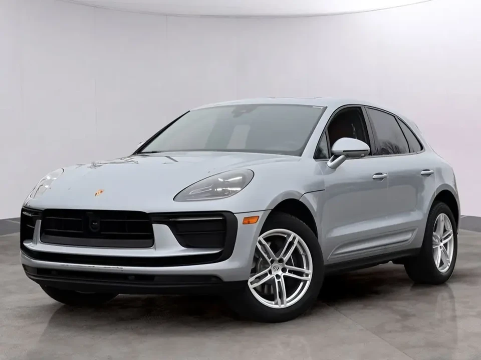 2026 Porsche Macan - Image 8 of 21