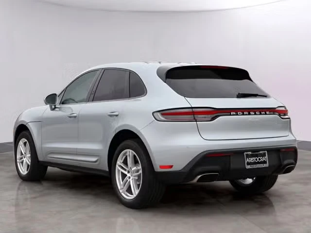 2026 Porsche Macan - Image 18 of 21