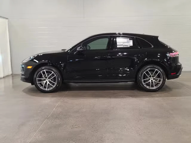 2026 Porsche Macan - Image 10 of 21
