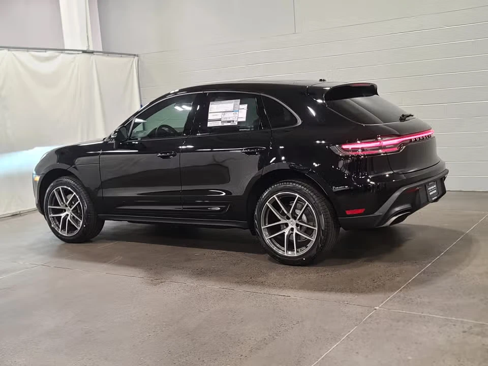 2026 Porsche Macan - Image 19 of 21
