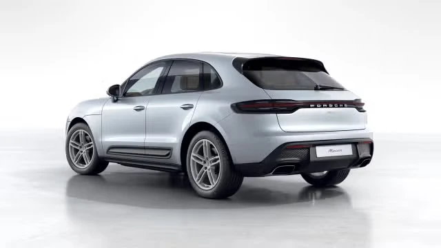 2026 Porsche Macan - Image 18 of 31