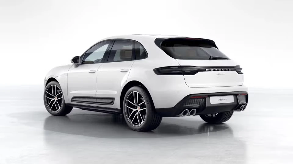 2026 Porsche Macan - Image 19 of 31