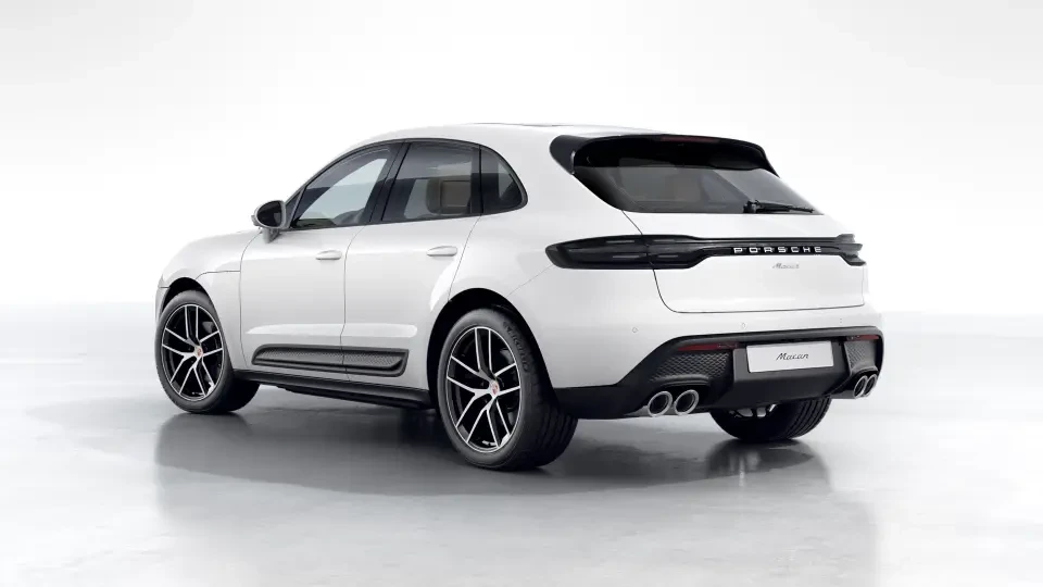 2026 Porsche Macan - Image 23 of 31
