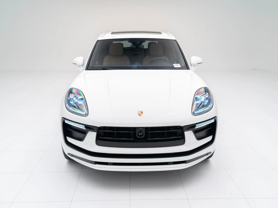 2026 Porsche Macan - Image 6 of 31