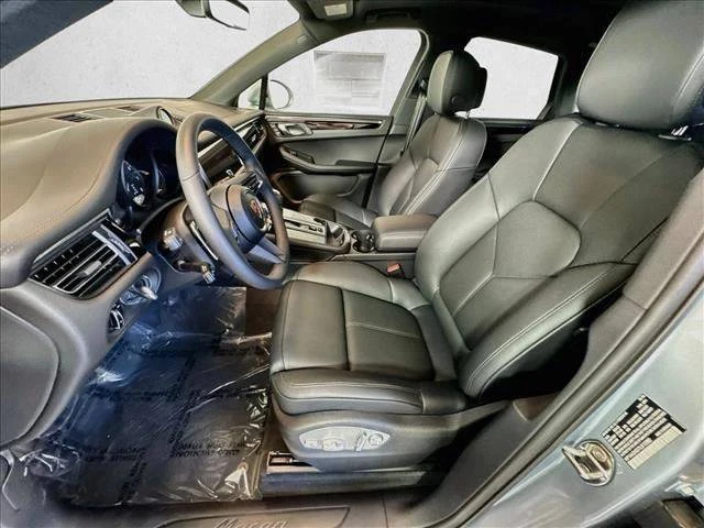 2026 Porsche Macan Electric - Image 5 of 5