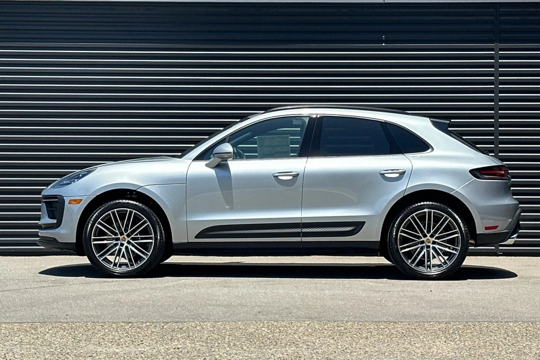 2026 Porsche Macan - Image 2 of 31