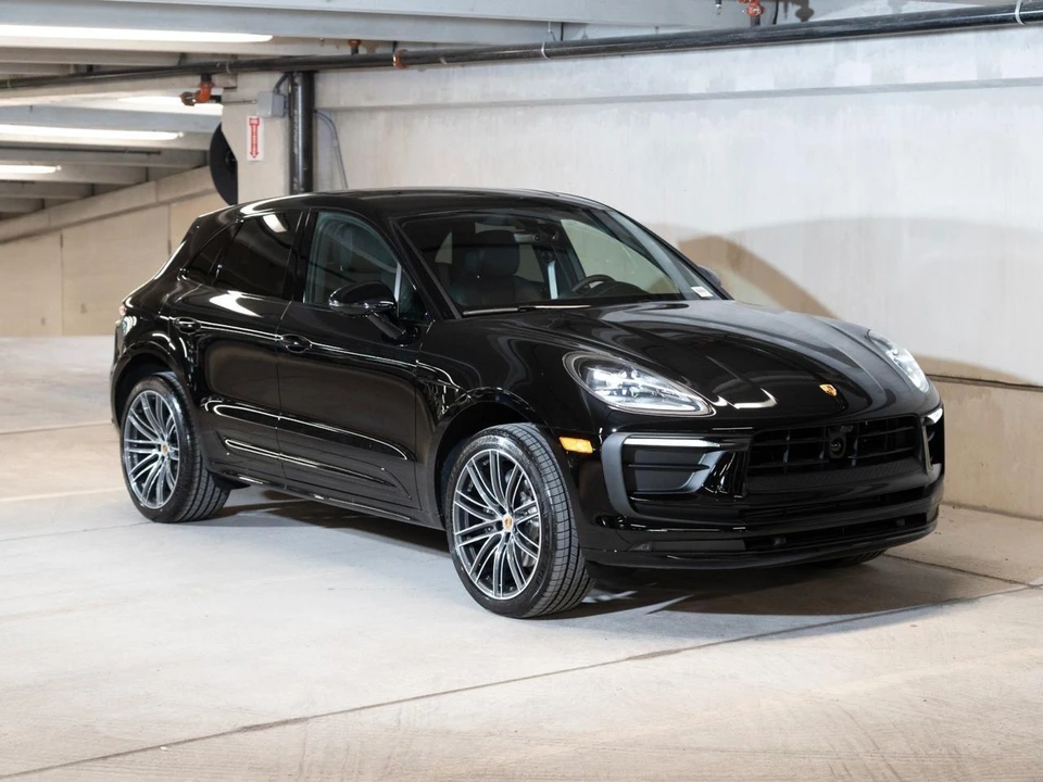 2026 Porsche Macan Electric - Image 7 of 27