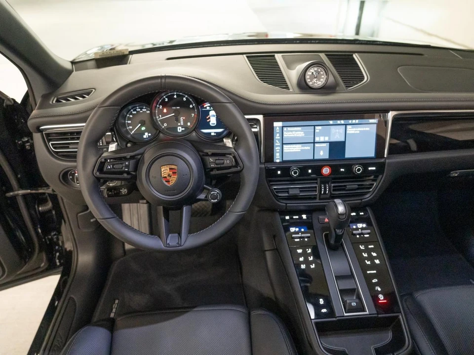 2026 Porsche Macan Electric - Image 4 of 27