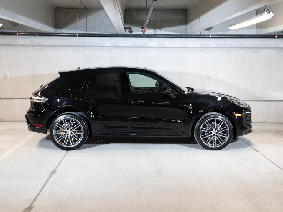 2026 Porsche Macan Electric - Image 8 of 27