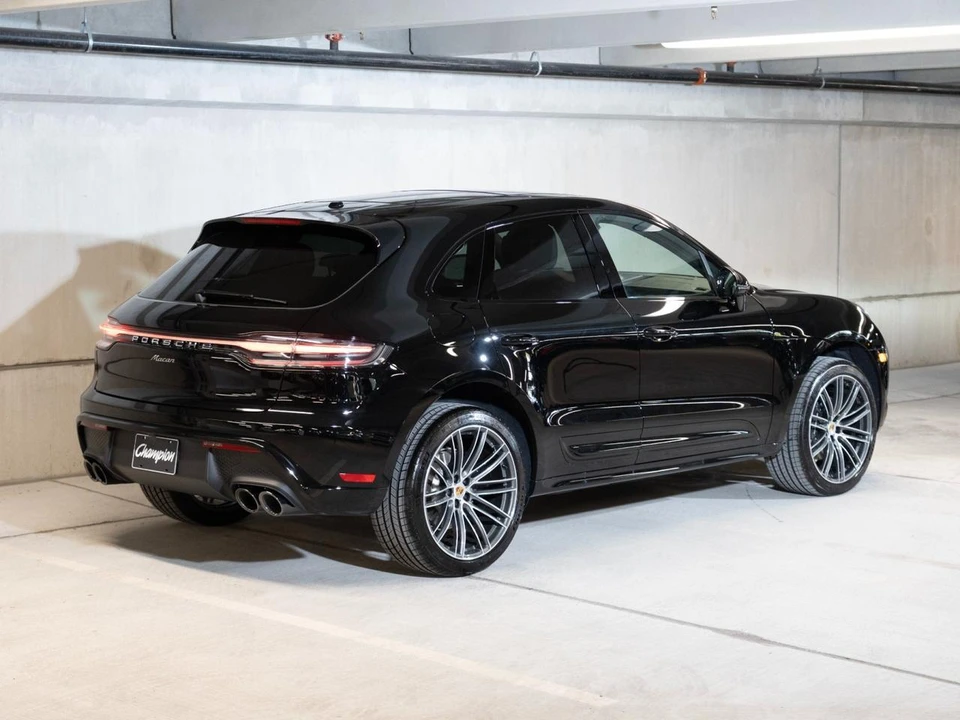 2026 Porsche Macan Electric - Image 9 of 27