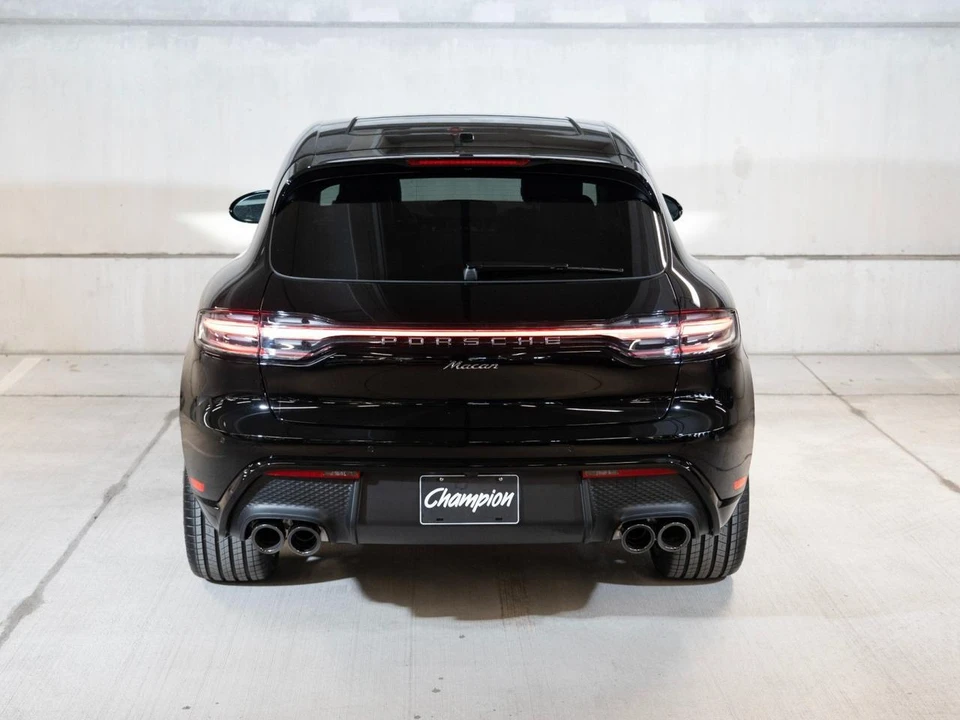 2026 Porsche Macan Electric - Image 10 of 27
