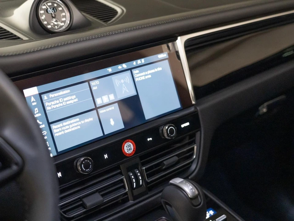 2026 Porsche Macan Electric - Image 20 of 27