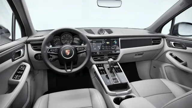2026 Porsche Macan - Image 30 of 31