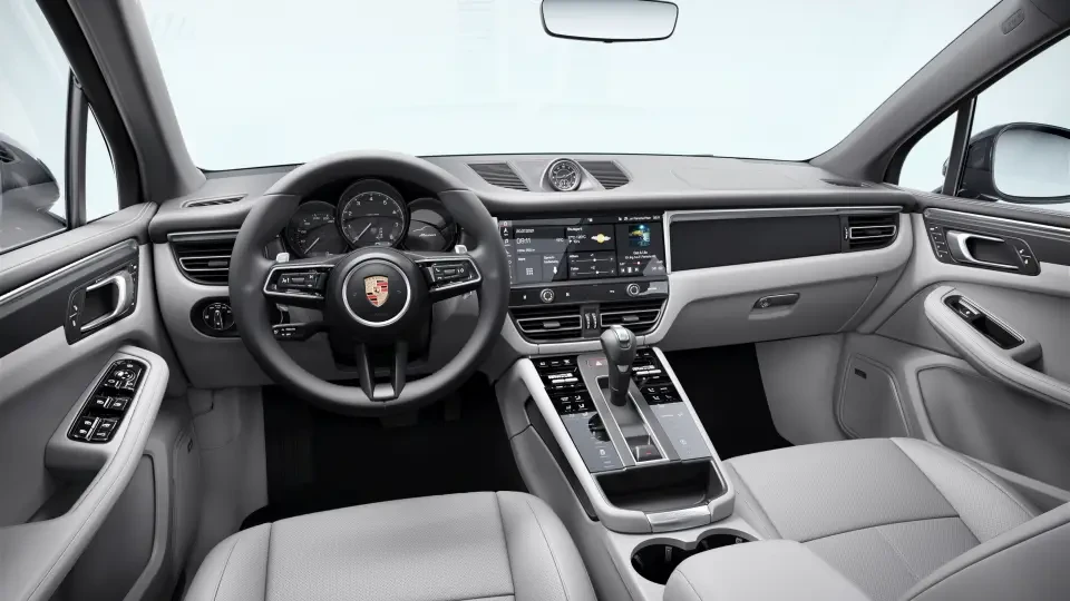 2026 Porsche Macan - Image 31 of 31