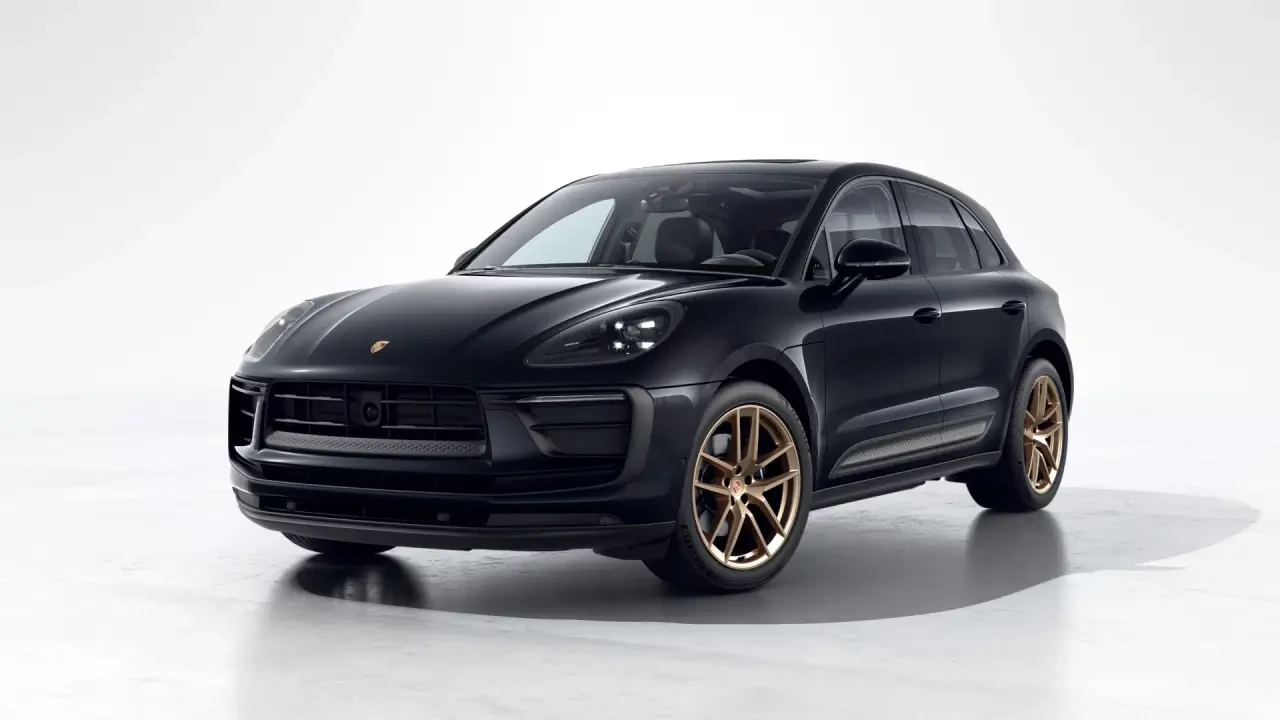 2026 Porsche Macan - Image 8 of 31
