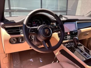 2026 Porsche Macan Electric - Image 25 of 31