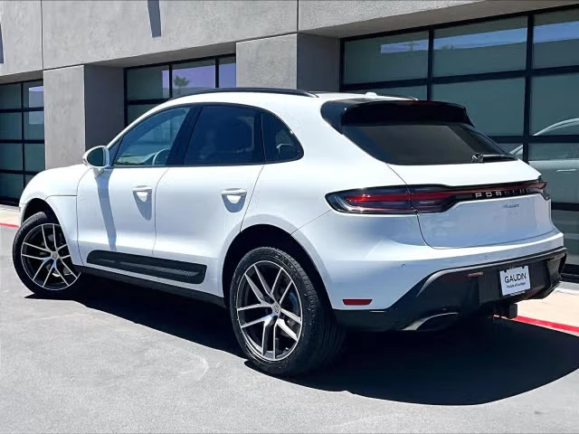 2026 Porsche Macan Electric - Image 18 of 31