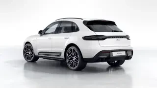 2026 Porsche Macan - Image 21 of 31
