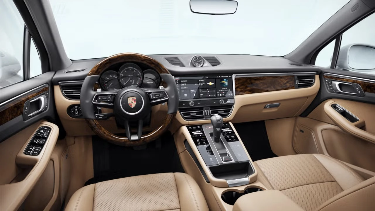 2026 Porsche Macan - Image 28 of 30