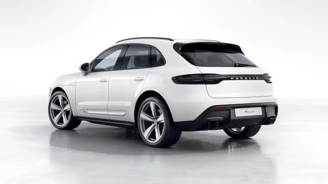 2026 Porsche Macan - Image 18 of 31