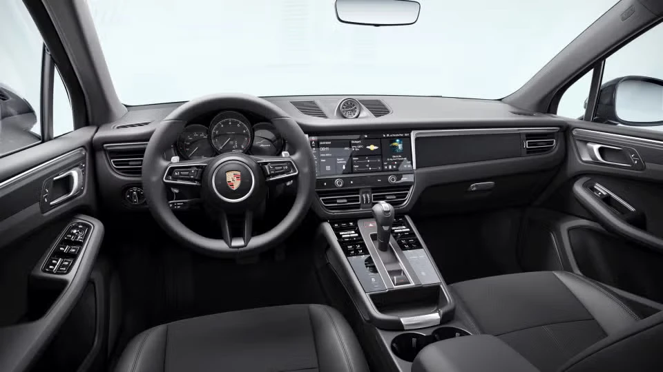 2026 Porsche Macan - Image 27 of 31