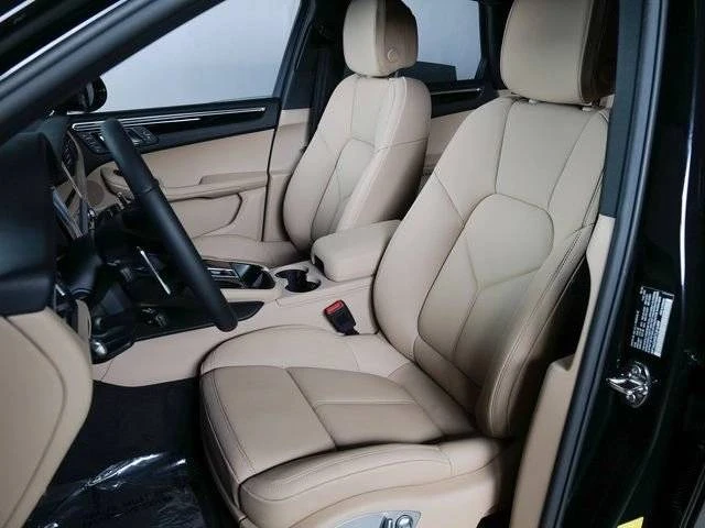 2026 Porsche Macan Electric - Image 5 of 5