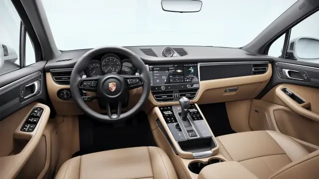 2026 Porsche Macan - Image 30 of 31
