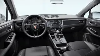 2026 Porsche Macan - Image 29 of 31