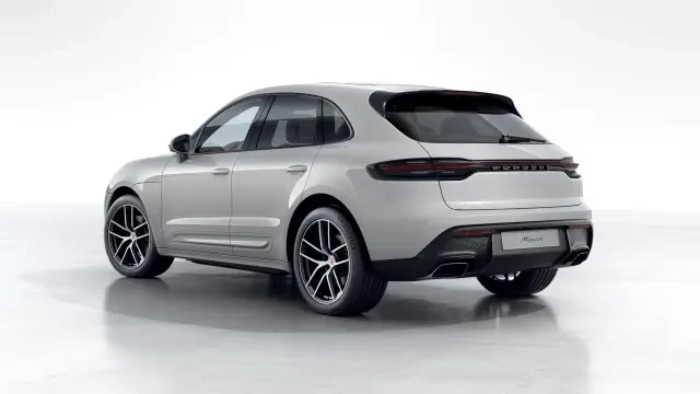 2026 Porsche Macan - Image 22 of 31