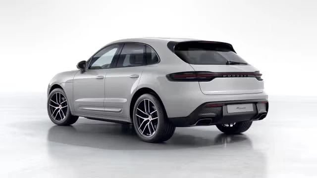 2026 Porsche Macan - Image 18 of 31