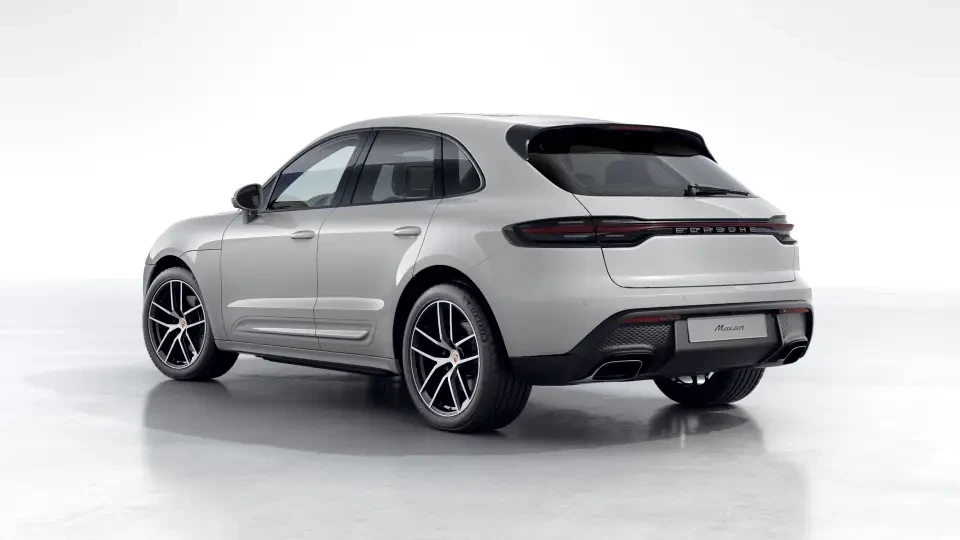 2026 Porsche Macan - Image 23 of 31