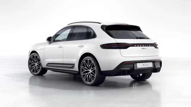 2026 Porsche Macan - Image 18 of 31