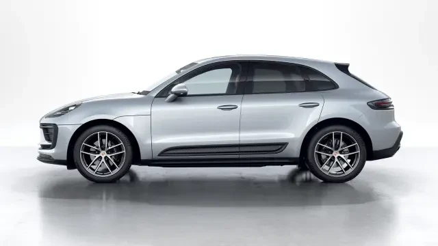 2026 Porsche Macan - Image 14 of 31