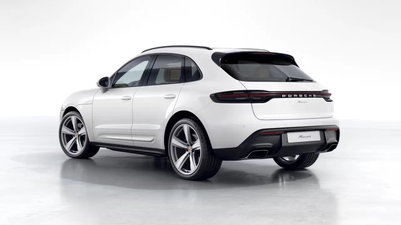 2026 Porsche Macan - Image 20 of 30