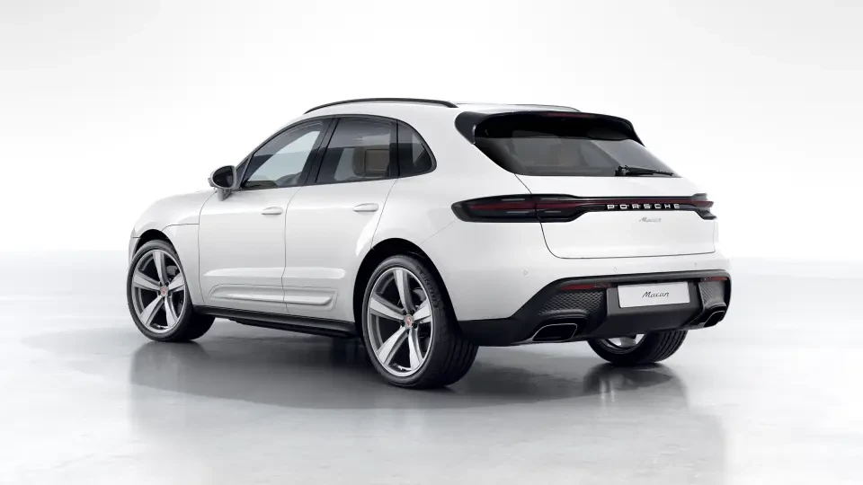 2026 Porsche Macan - Image 23 of 30