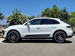2026 Porsche Macan Electric - Image 9 of 31