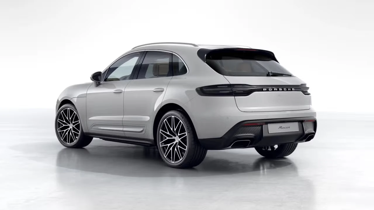 2026 Porsche Macan - Image 20 of 31
