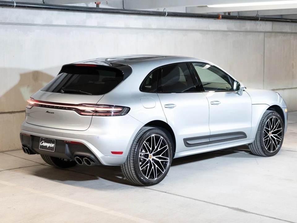 2026 Porsche Macan Electric - Image 9 of 28