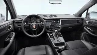 2026 Porsche Macan - Image 29 of 31