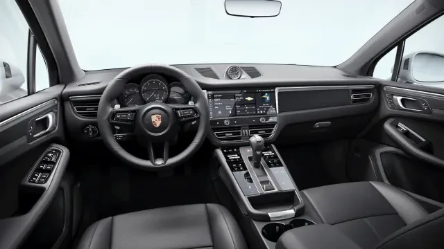 2026 Porsche Macan - Image 30 of 31