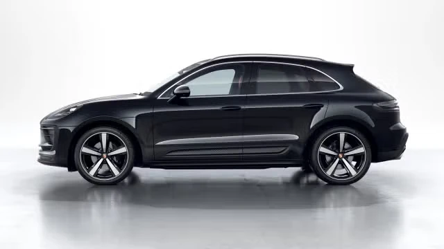 2026 Porsche Macan - Image 10 of 30