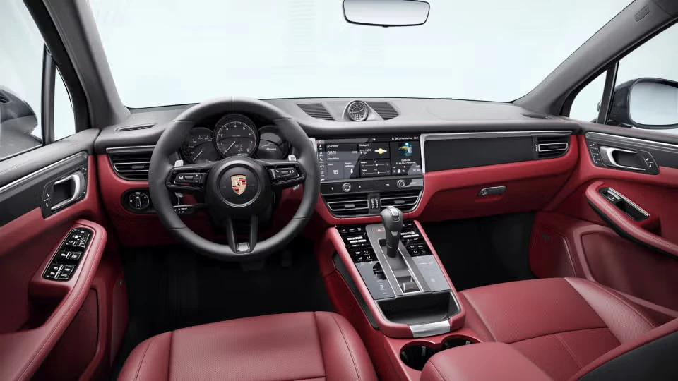 2026 Porsche Macan - Image 27 of 30