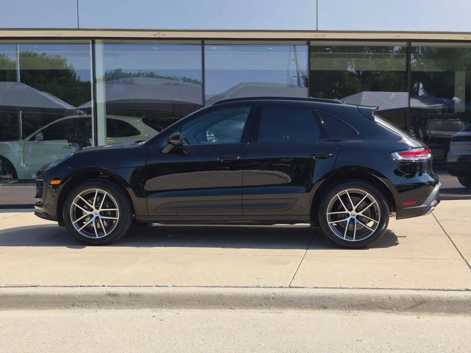 2026 Porsche Macan Electric - Image 2 of 5