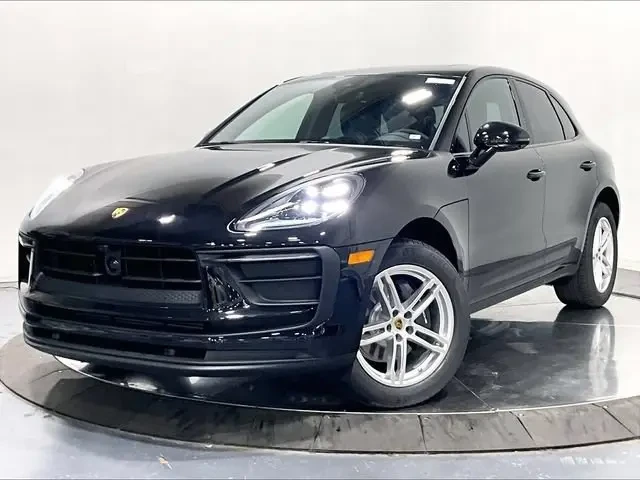 2026 Porsche Macan Electric - Image 7 of 31