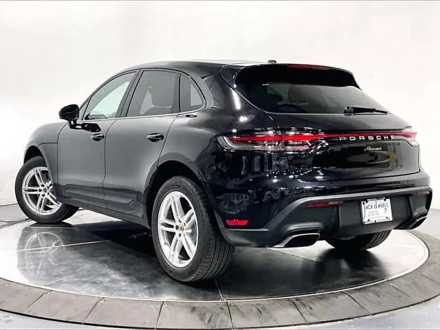 2026 Porsche Macan Electric - Image 19 of 31
