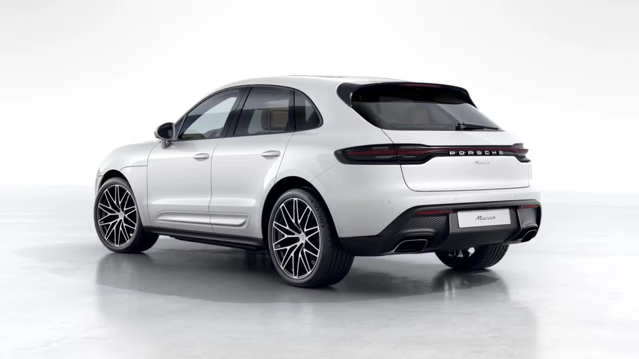 2026 Porsche Macan - Image 20 of 30