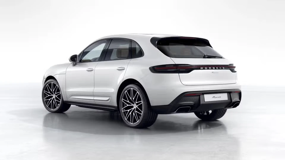 2026 Porsche Macan - Image 19 of 30