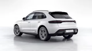 2026 Porsche Macan - Image 17 of 30