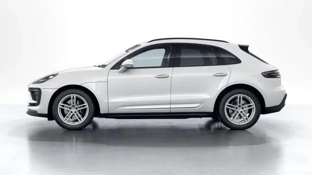 2026 Porsche Macan - Image 14 of 30