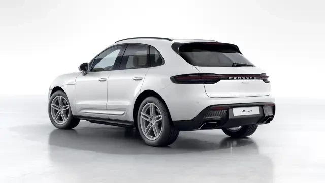 2026 Porsche Macan - Image 22 of 30